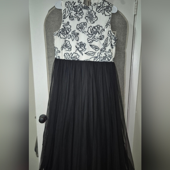 Speechless Black and White Floral Kids Dress - Picture 1 of 2